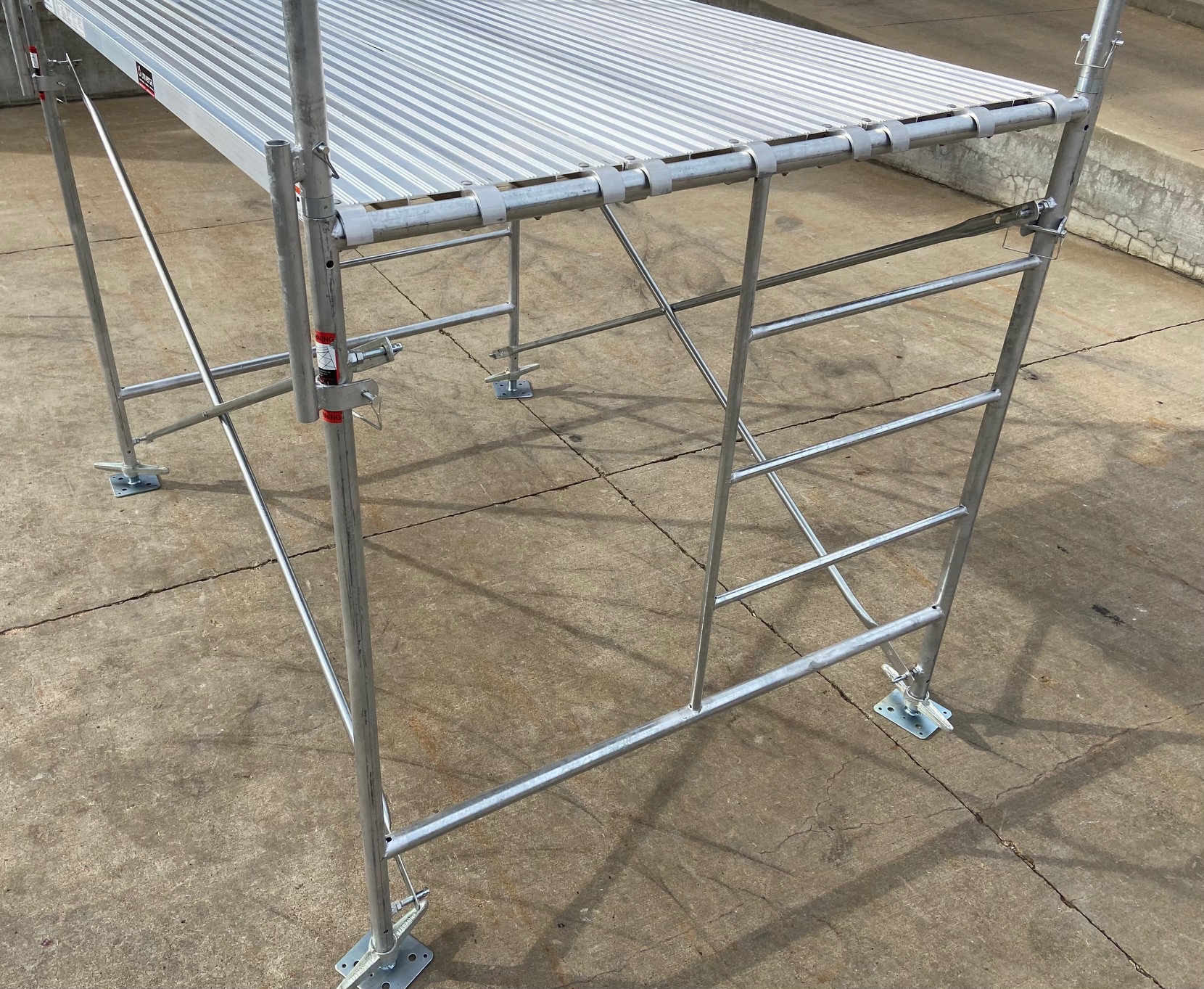 Universal Scaffolding & Equipment High Quality Scaffolding